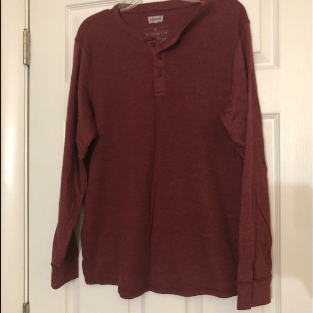 Men’s Maroon Levi’s Long Sleeve